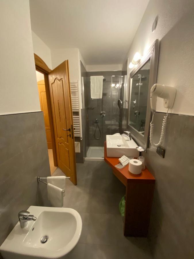 Hotel Bait De Angial Λιβίνιο Εξωτερικό φωτογραφία