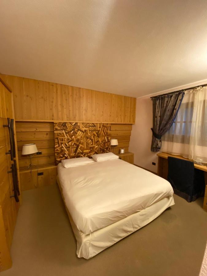 Hotel Bait De Angial Λιβίνιο Εξωτερικό φωτογραφία