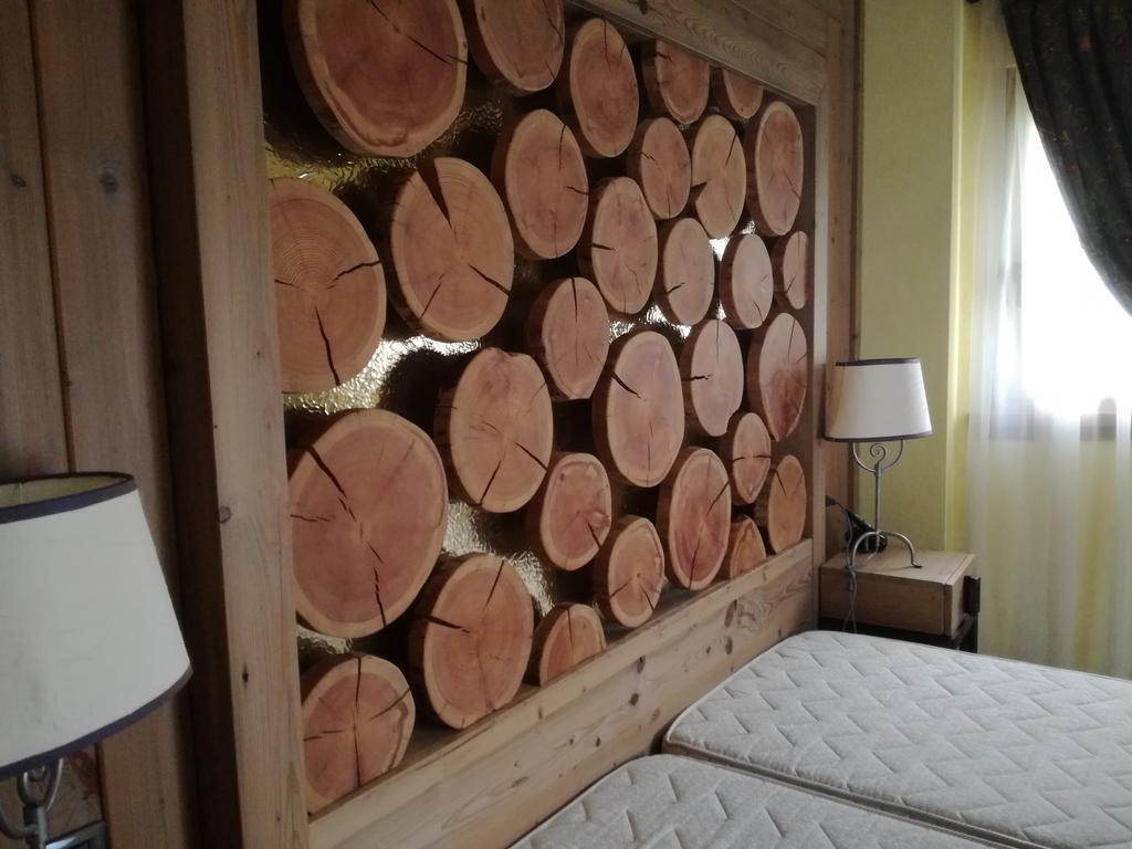 Hotel Bait De Angial Λιβίνιο Εξωτερικό φωτογραφία