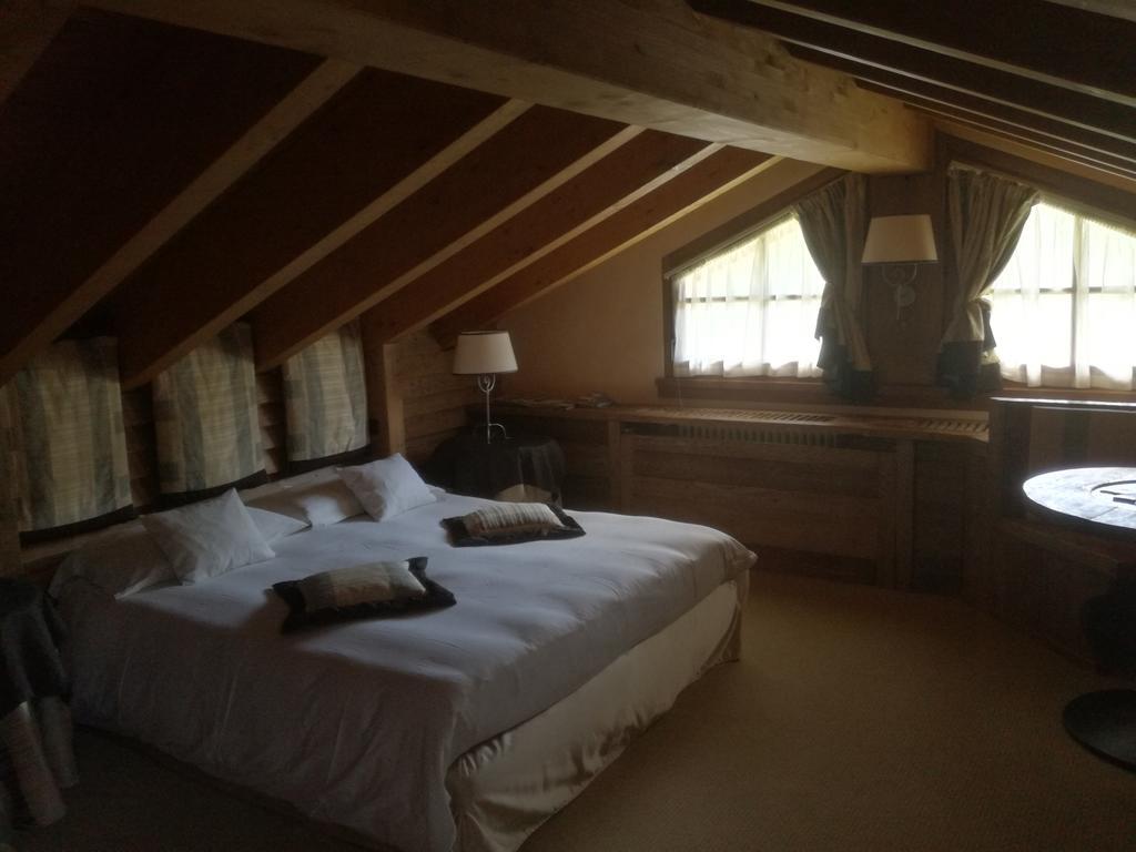 Hotel Bait De Angial Λιβίνιο Εξωτερικό φωτογραφία