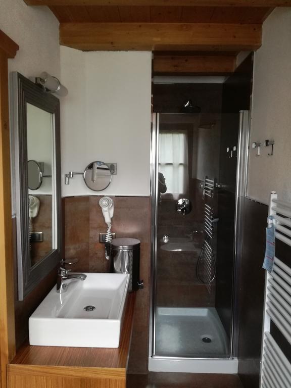 Hotel Bait De Angial Λιβίνιο Εξωτερικό φωτογραφία