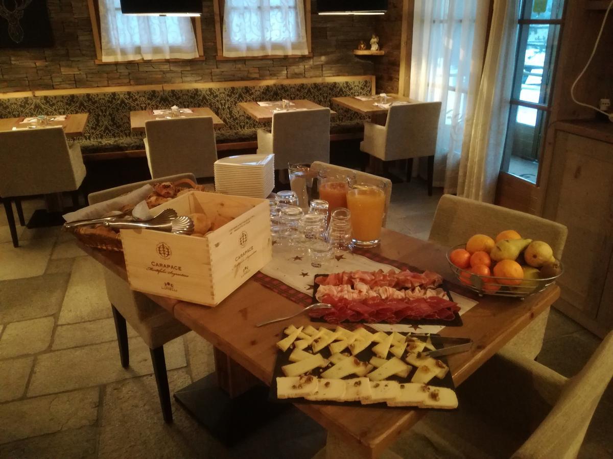 Hotel Bait De Angial Λιβίνιο Εξωτερικό φωτογραφία